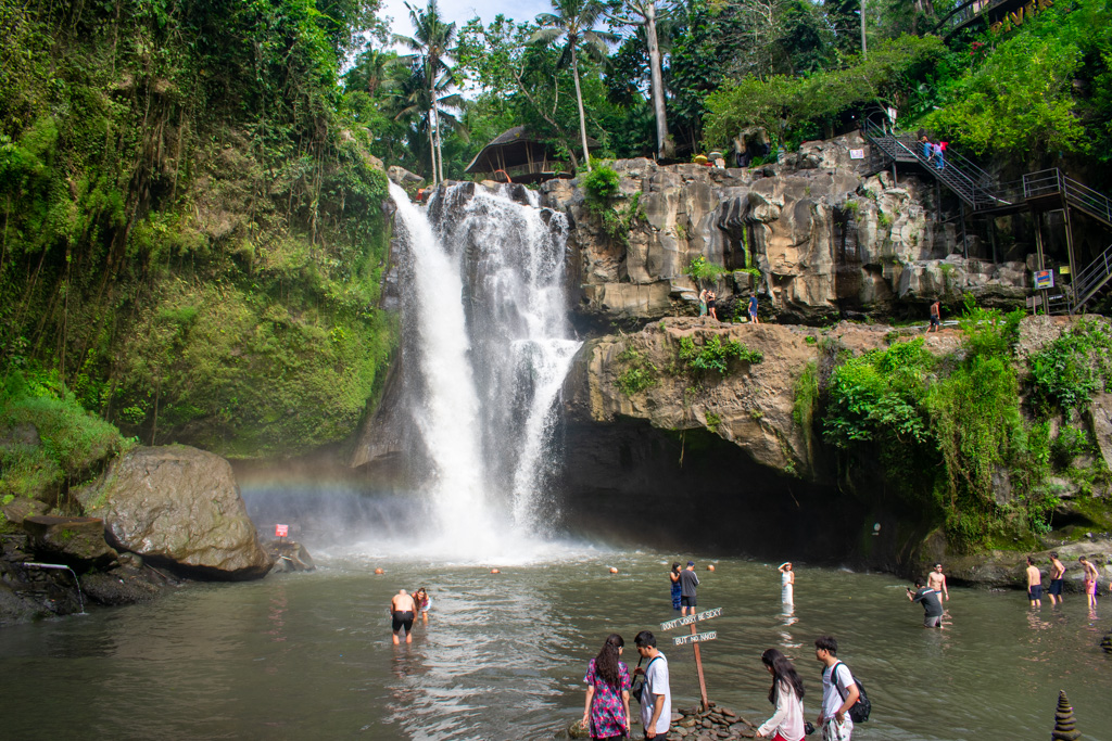 Tegenungan-Waterfall-2